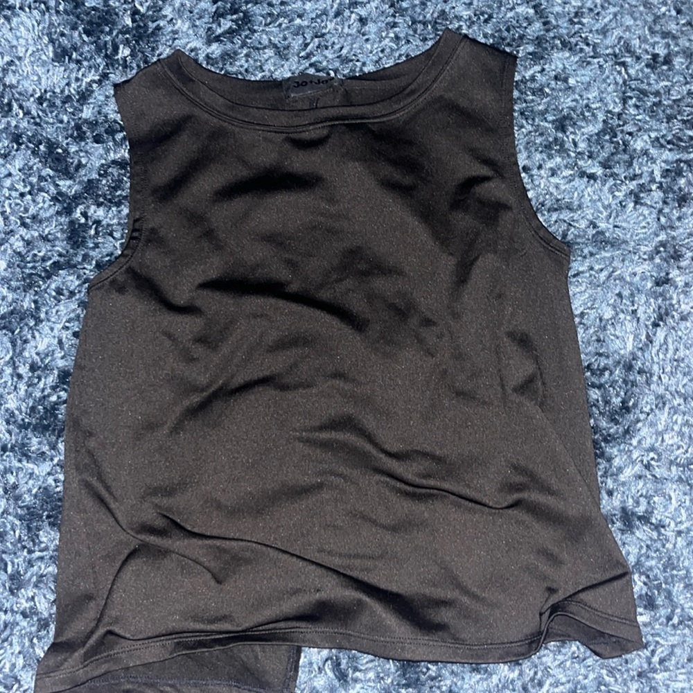 black workout top